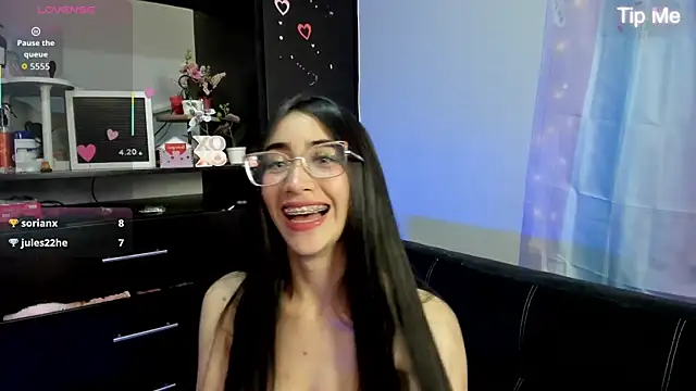 Emilytafur online show from 07/20/26, 03:25