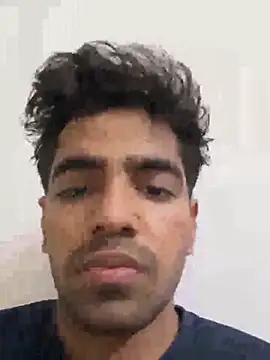 Snapshot of arush_2305 chatting on 02/24/25, 01:31 arush 2305 online show from 02/24/25, 01:31