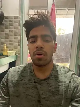 Snapshot of arush_2305 chatting on 02/25/25, 02:36 arush 2305 online show from 02/25/25, 02:36