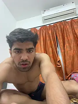 Snapshot of arush_2305 chatting on 02/25/25, 02:15 arush 2305 online show from 02/25/25, 02:15