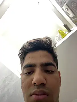 Snapshot of arush_2305 chatting on 03/07/25, 01:53 arush 2305 online show from 03/07/25, 01:53