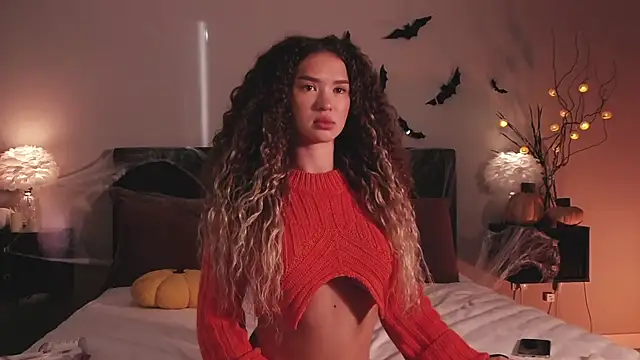 Denise Garciia online show from 10/29/25, 01:10