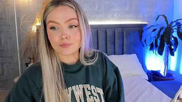 GaiaBaker online show from 12/17/25, 03:28