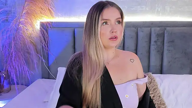 GaiaBaker online show from 10/13/25, 01:56