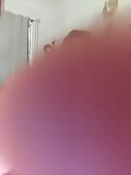 lolavalecuatro online show from 11/28/25, 09:48