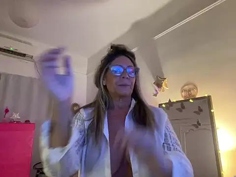 lolavalecuatro online show from 02/28/25, 01:47