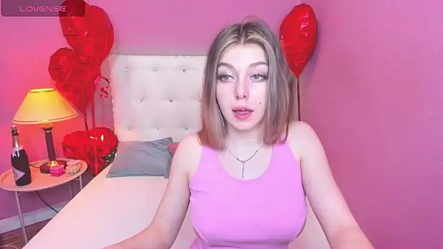 MollyMeltorr online show from 03/04/25, 08:35