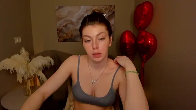 Snapshot of MollyMeltorr chatting on 02/07/26, 11:40 MollyMeltorr online show from 02/07/26, 11:40