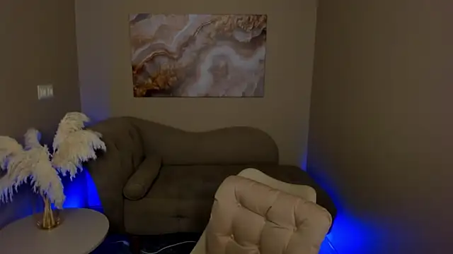 MollyMeltorr online show from 10/10/25, 08:15