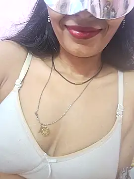 Nandinip2706 online show from 05/28/26, 11:16