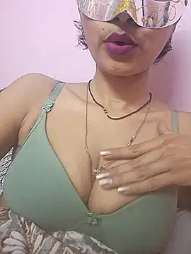 Nandinip2706 online show from 05/22/26, 03:21