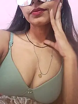 Nandinip2706 online show from 05/27/26, 08:00