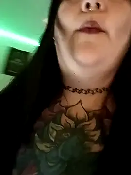 l1la Rav3n online show from 04/15/26, 02:28