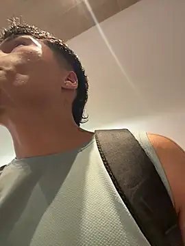 Logan smith1 online show from 10/31/25, 09:43