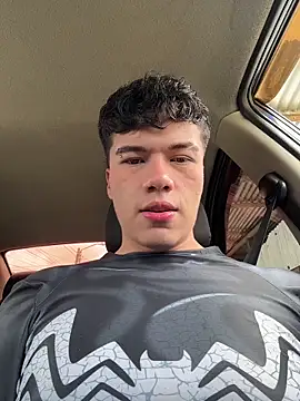 Logan smith1 online show from 10/26/25, 04:51