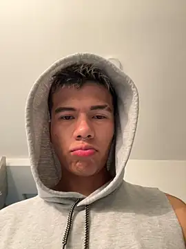 Logan smith1 online show from 02/08/25, 09:46