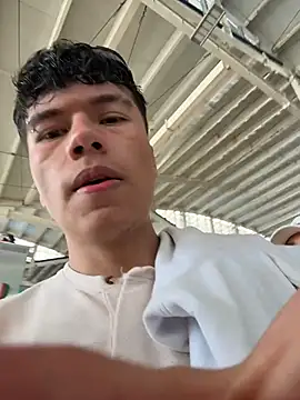 Logan smith1 online show from 11/12/25, 03:38