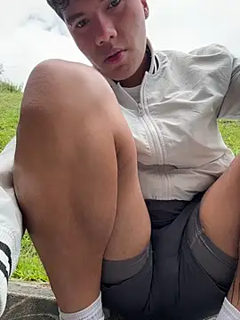 Logan smith1 online show from 11/29/25, 05:13