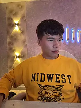 Logan smith1 online show from 02/06/26, 05:36