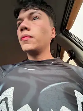 Logan smith1 online show from 10/17/25, 04:09