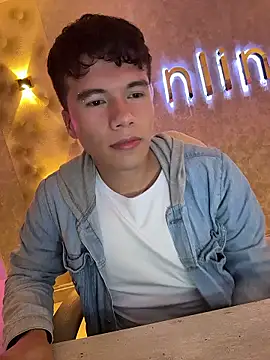 Logan smith1 online show from 01/09/26, 08:32