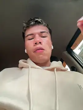 Logan smith1 online show from 03/20/25, 10:07