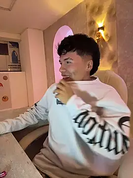 Logan smith1 online show from 10/30/25, 05:28