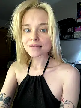 dollfromvenus online show from 11/15/25, 09:41