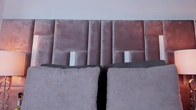 Nia Bunny online show from 11/01/25, 11:15