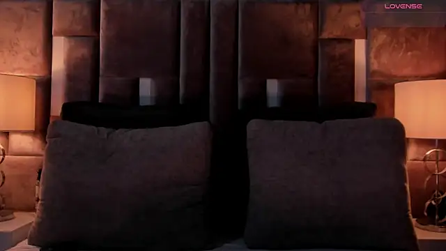 Nia Bunny online show from 10/27/25, 12:50