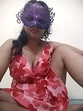Snapshot of poojashine chatting on 10/24/25, 06:40 poojashine online show from 10/24/25, 06:40