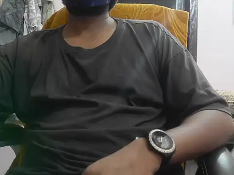 Snapshot of Average_Indian chatting on 11/14/25, 10:08 Average Indian online show from 11/14/25, 10:08