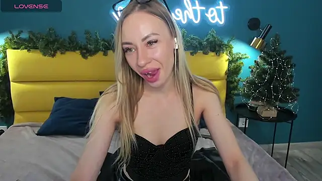 Diana Garrett online show from 12/17/25, 01:32