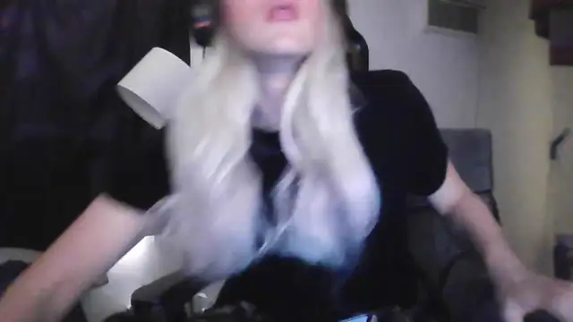 sexyblondetrans online show from 10/28/25, 09:03