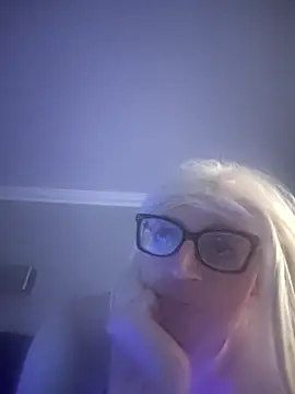 sexyblondetrans online show from 11/12/25, 06:39