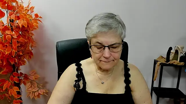 IrisDream online show from 10/15/25, 06:33