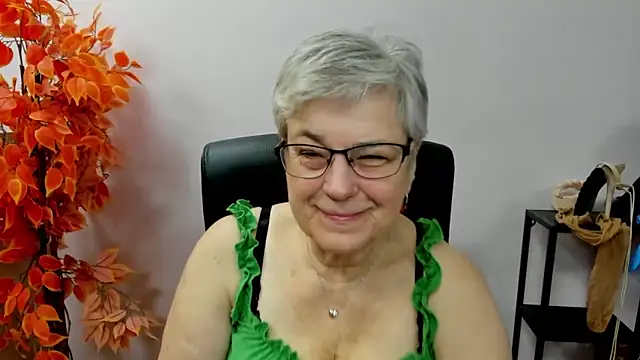 IrisDream online show from 10/17/25, 06:50