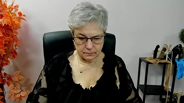 IrisDream online show from 10/29/25, 07:29