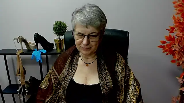 IrisDream online show from 02/24/25, 01:53