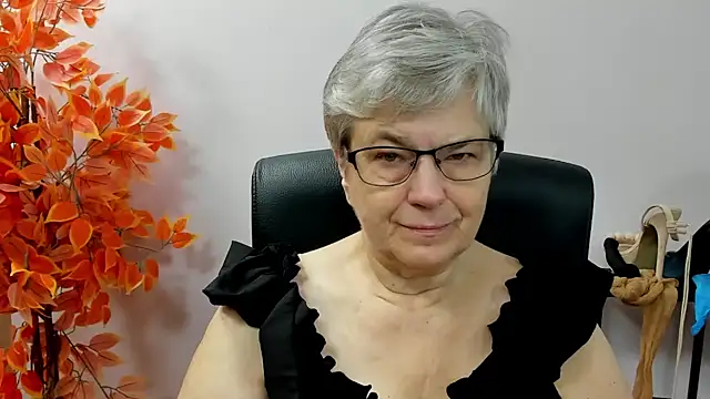 IrisDream online show from 09/17/25, 06:15