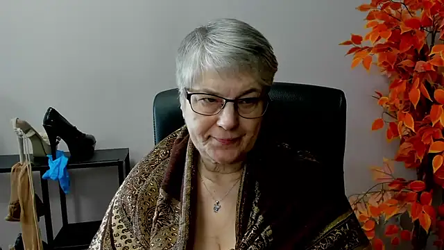 IrisDream online show from 03/17/25, 10:49