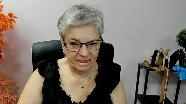 IrisDream online show from 10/09/25, 06:14