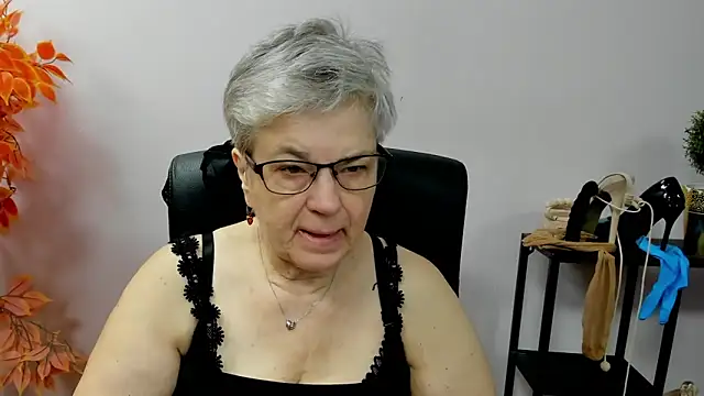 IrisDream online show from 10/08/25, 06:15