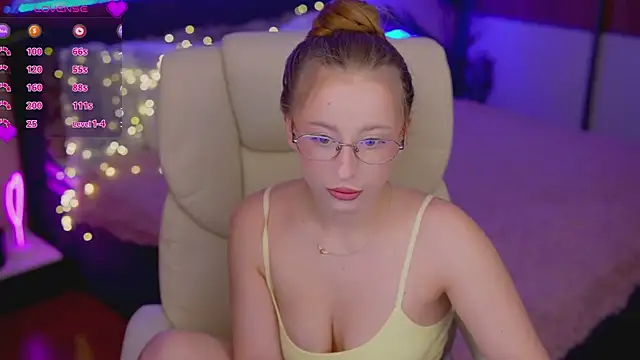 SilverrMoon online show from 11/13/25, 09:35