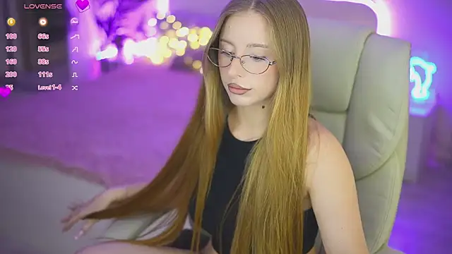 SilverrMoon online show from 09/20/25, 01:27