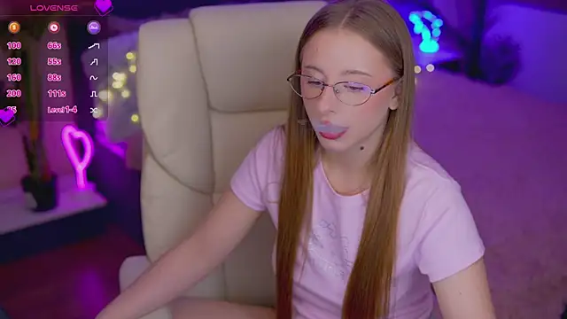 SilverrMoon online show from 11/23/25, 10:36