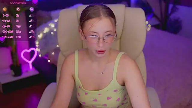 SilverrMoon online show from 11/29/25, 01:55