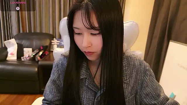 -satomi-jp online show from 03/18/26, 12:51