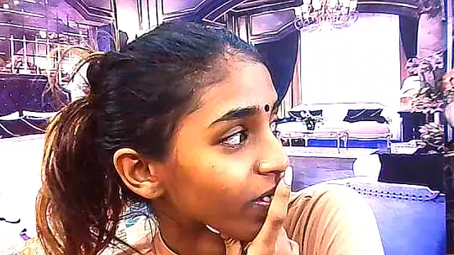 Snapshot of IndianSexySlender chatting on 11/02/25, 05:12 IndianSexySlender online show from 11/02/25, 05:12