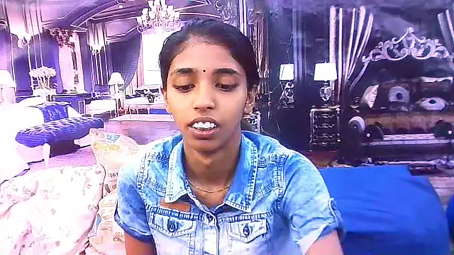 Snapshot of IndianSexySlender chatting on 11/26/25, 05:07 IndianSexySlender online show from 11/26/25, 05:07